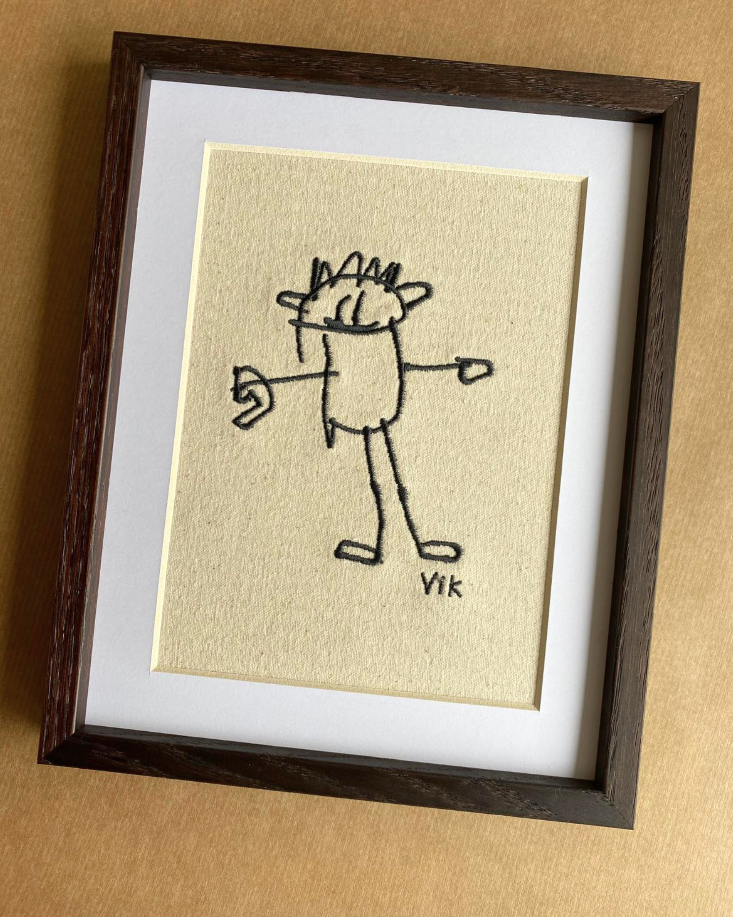 Kindertekening - Geborduurd op stof
